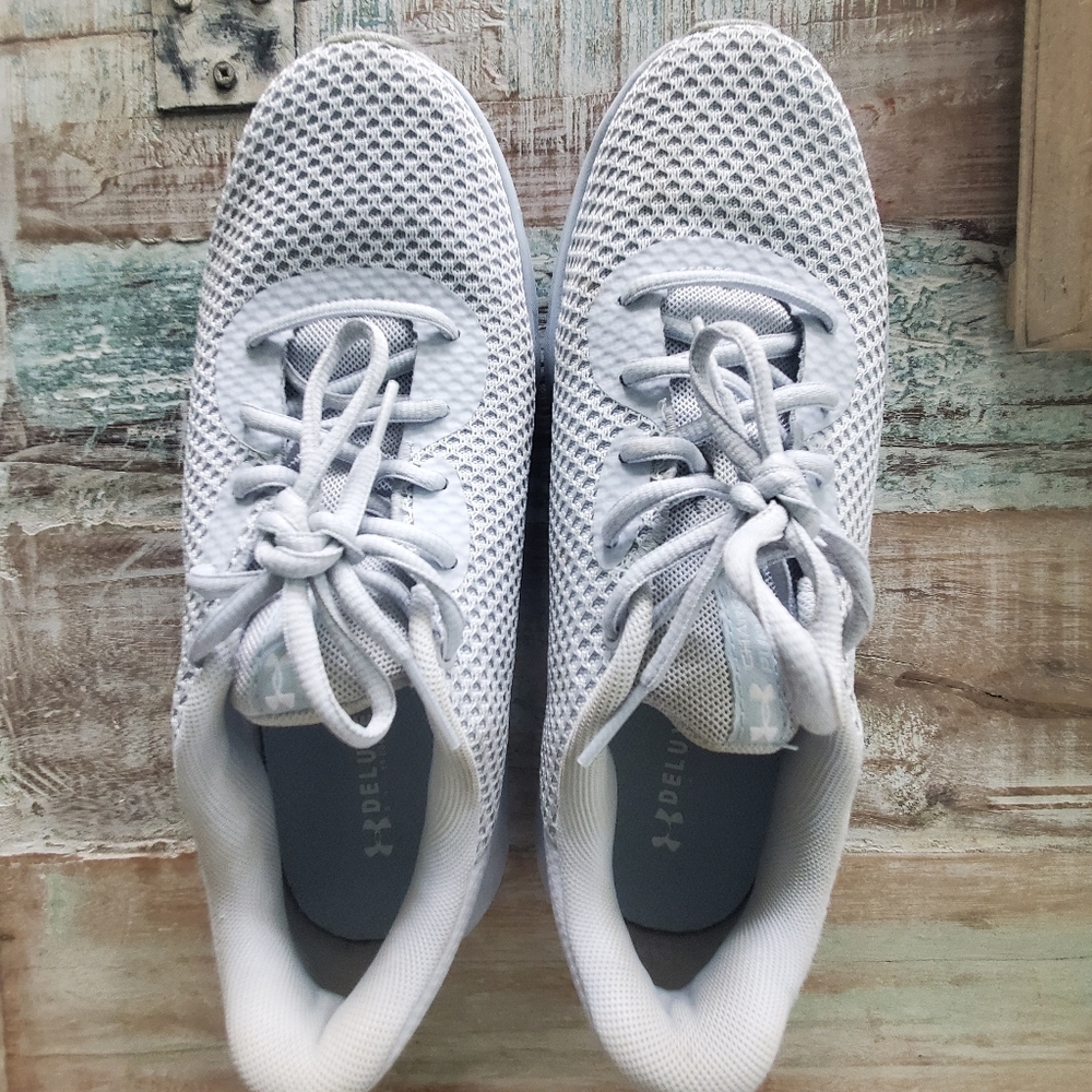 Under ARMOUR Women's Light Gray Mesh Sneakers